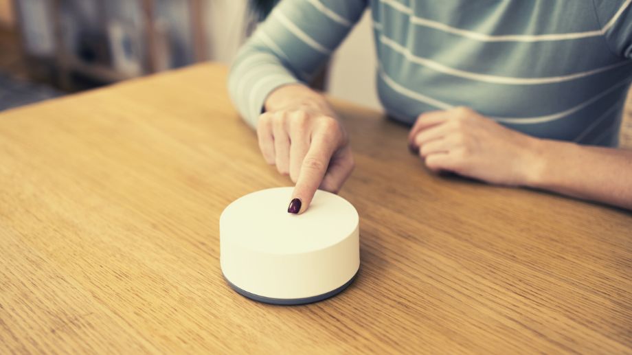 Smart home hub