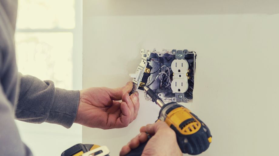 Smart Wall Outlet