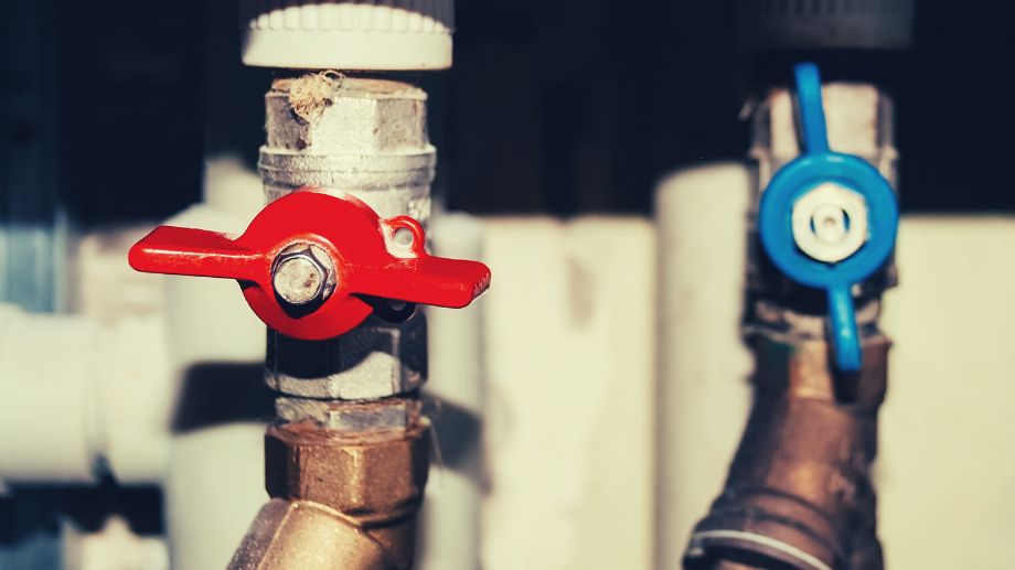 Automatic water shut off valves